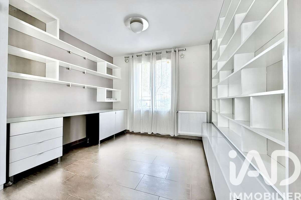 Photo 5 - Maison à BUSSY-SAINT-GEORGES