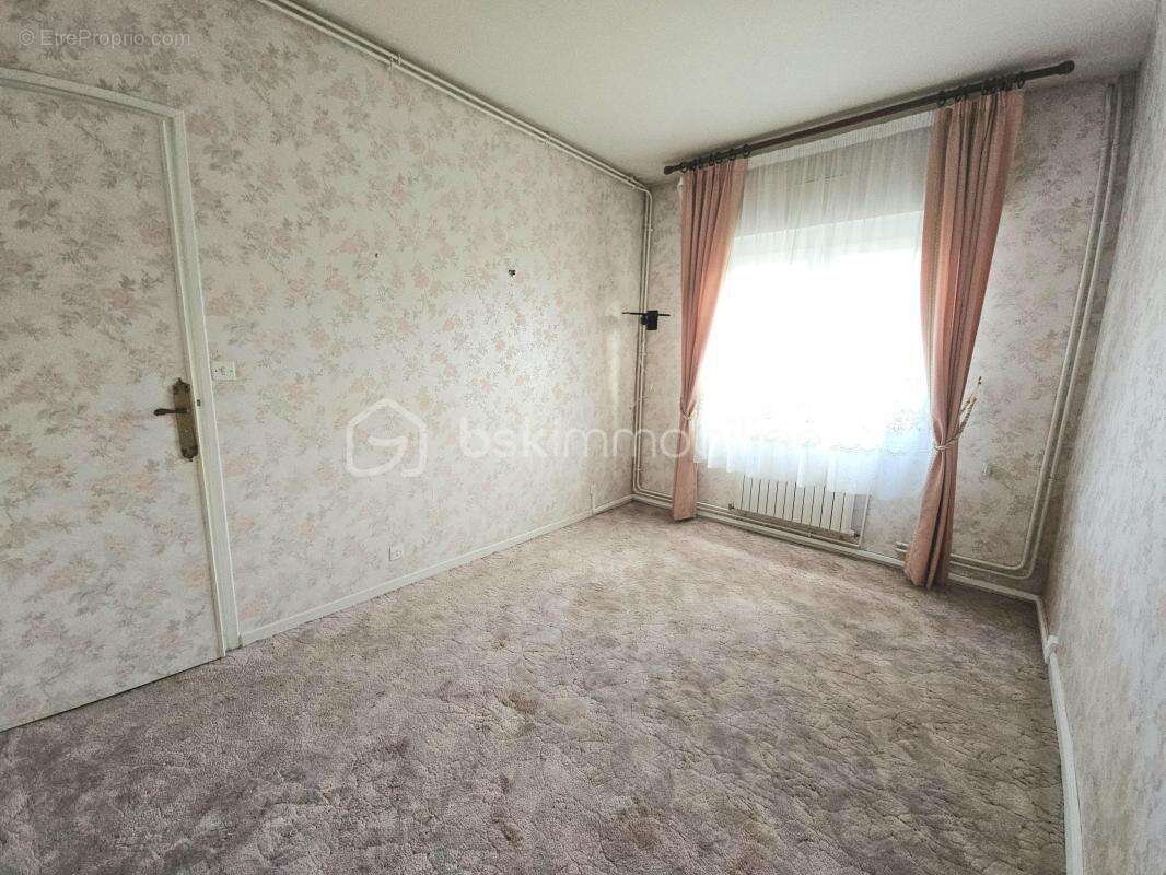 Appartement à SIN-LE-NOBLE