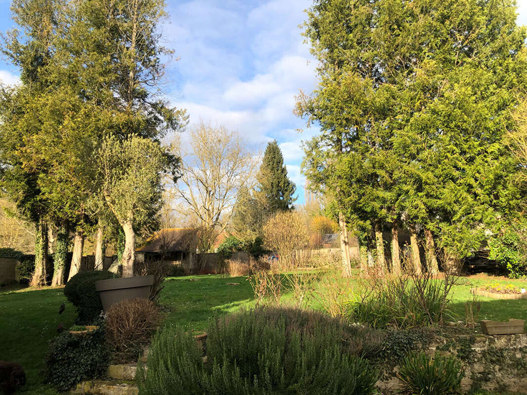 Maison à VIENNE-EN-ARTHIES