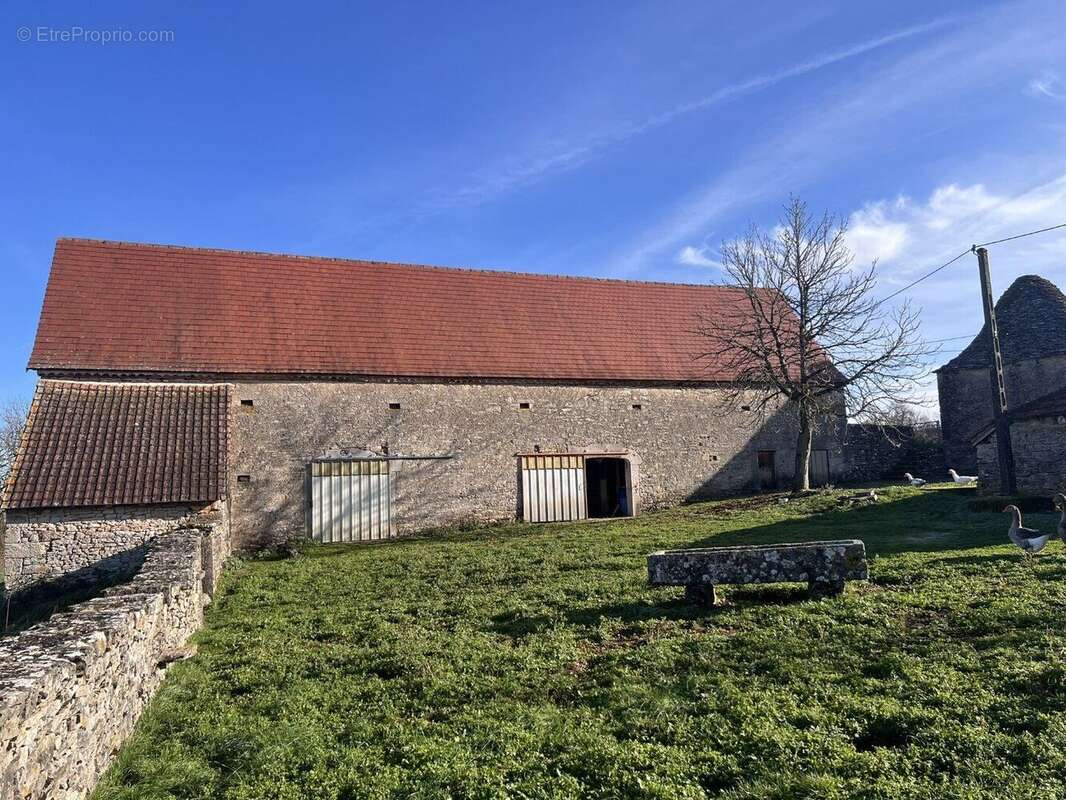 Maison à LIVERNON