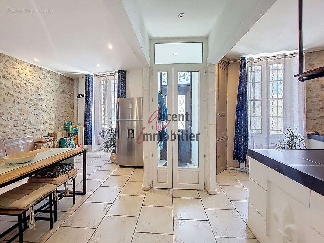 Maison à CHATEAURENARD