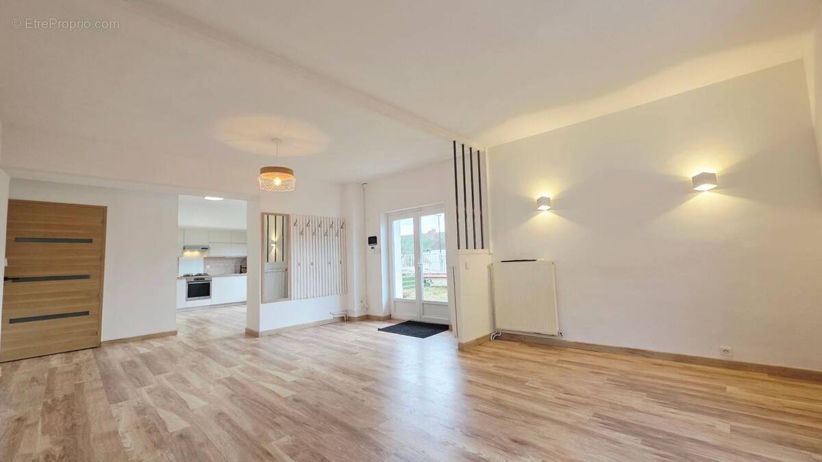 Maison à MEHUN-SUR-YEVRE