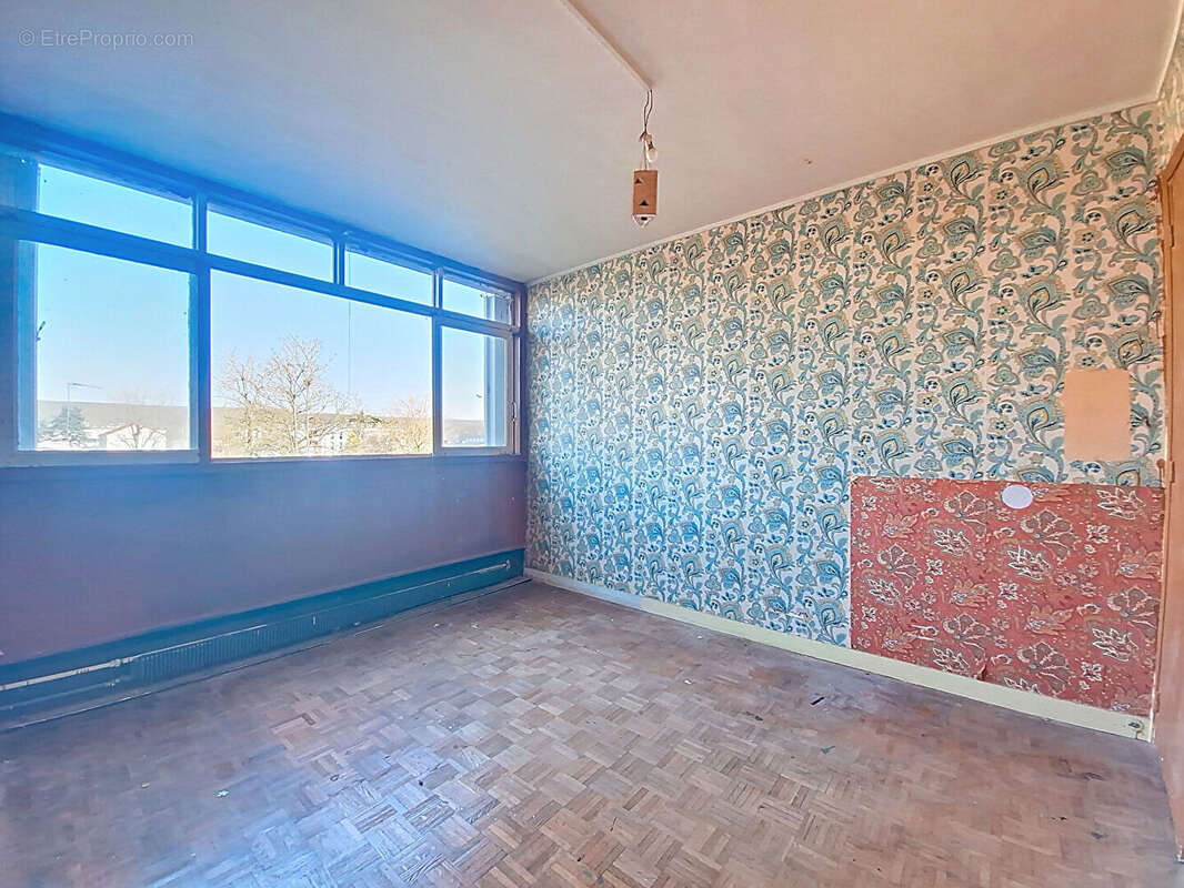Appartement à VERNEUIL-SUR-SEINE