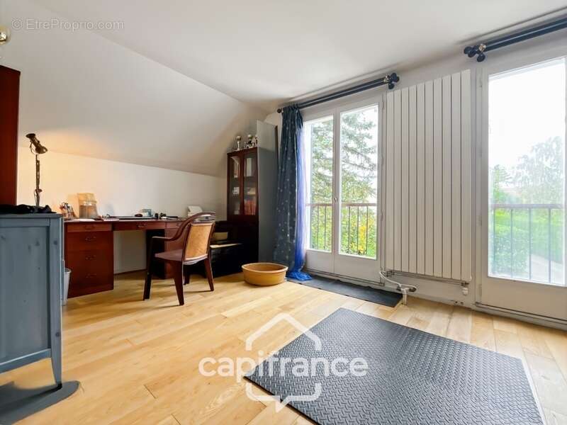 Maison à VILLECRESNES