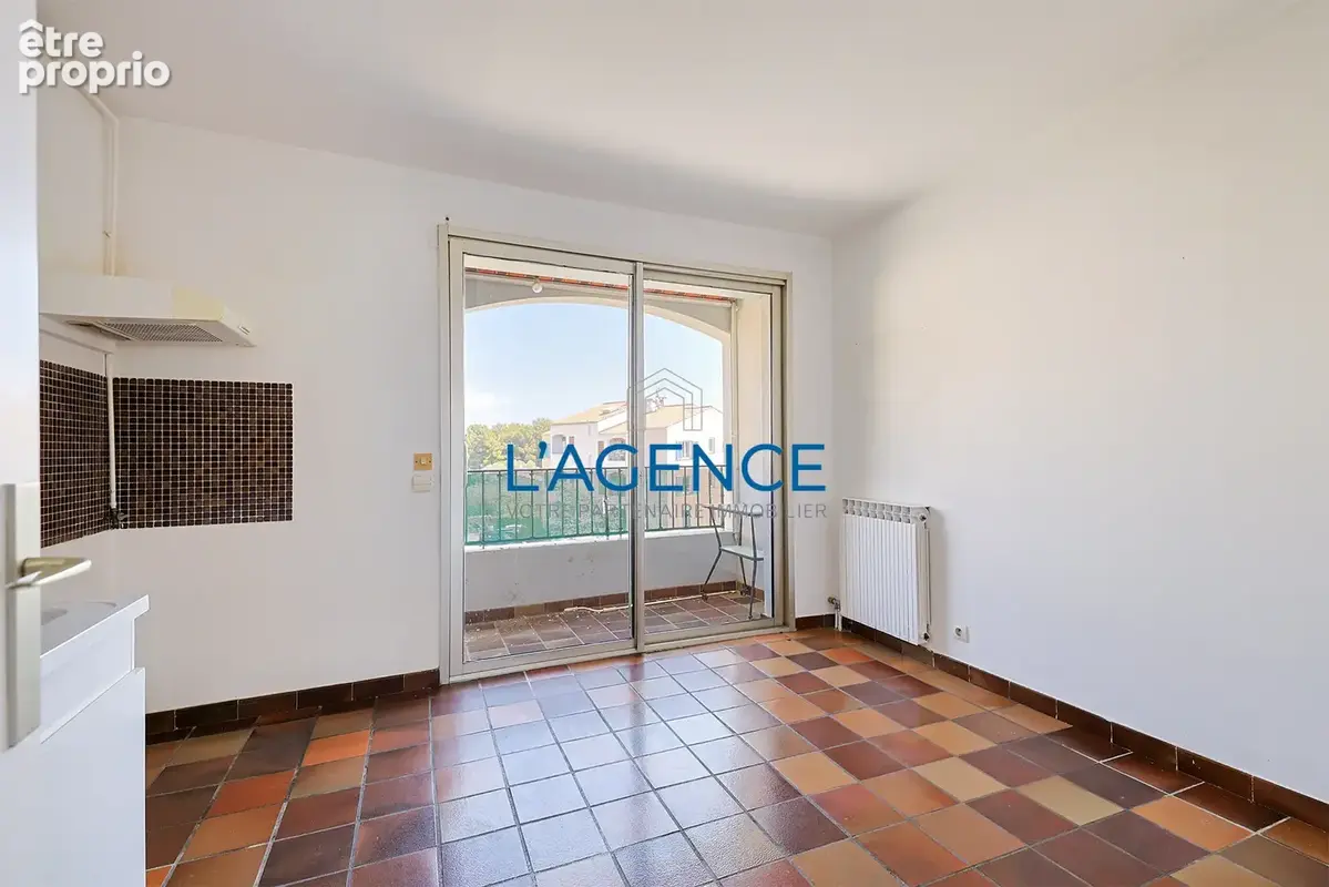Appartement T4 de 89 m2 en dernier étage avec ascenseur dans résidence fermée et verdoyante au centre ville de - photo 5
