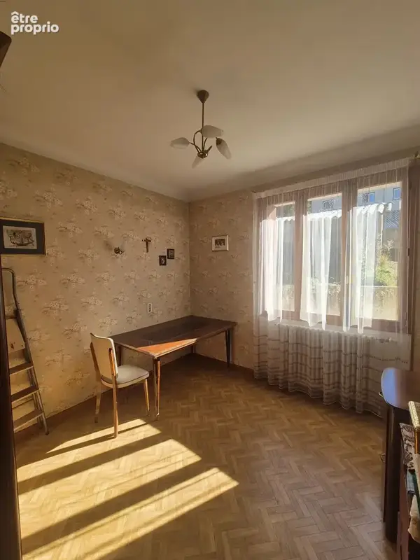 Maison d'habitation sur deux niveaux avec garages - photo 7