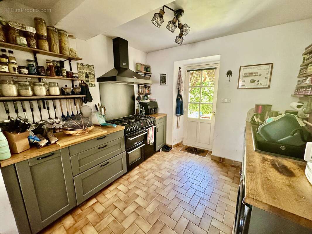 Maison de village avec jardin et grange - photo 4