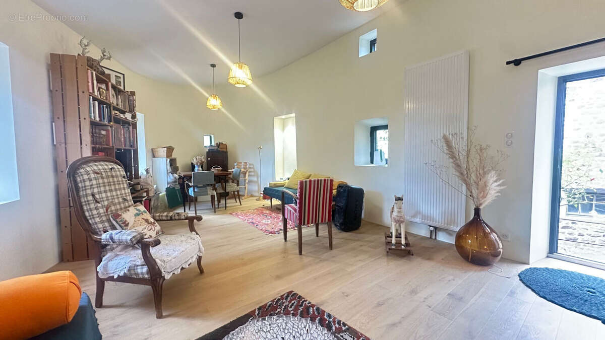 Maison à FELINES