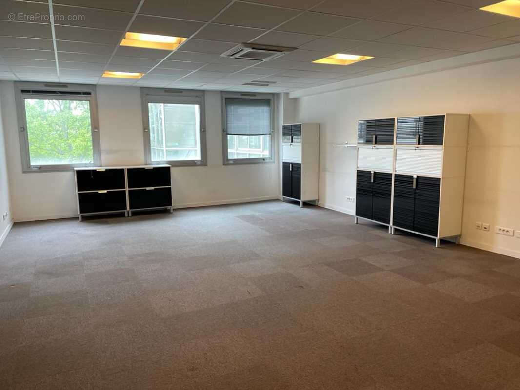 Commerce à SAINT-MAUR-DES-FOSSES