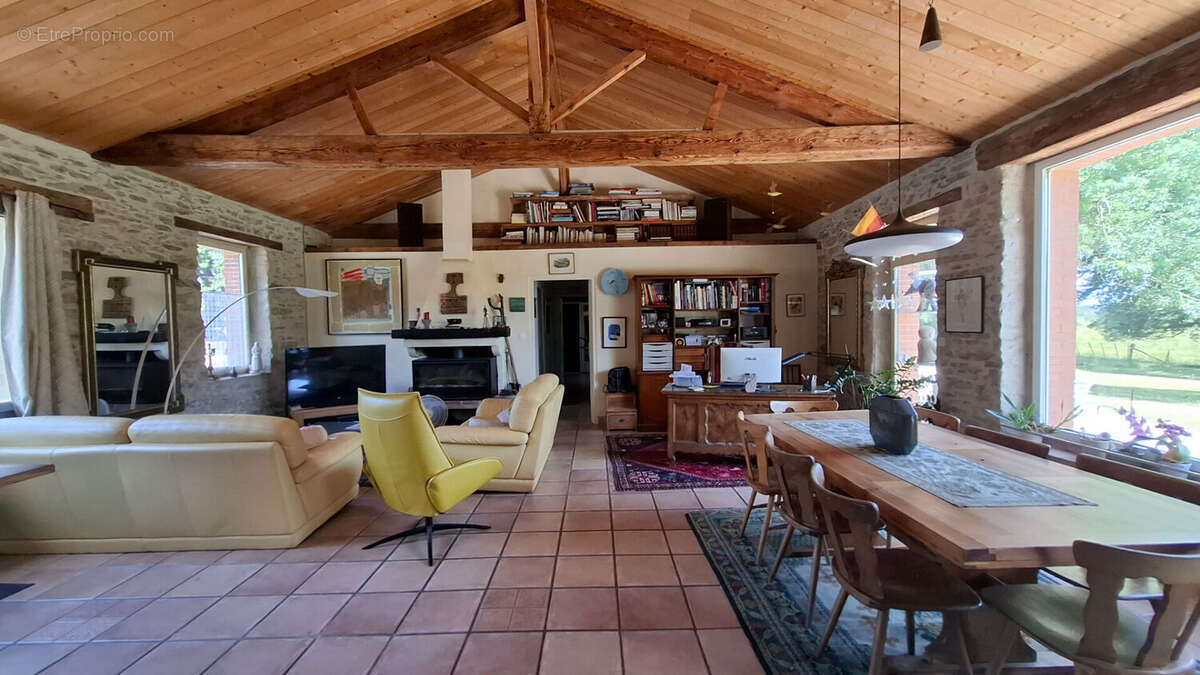 Maison 150 m² à Vue  - photo 4