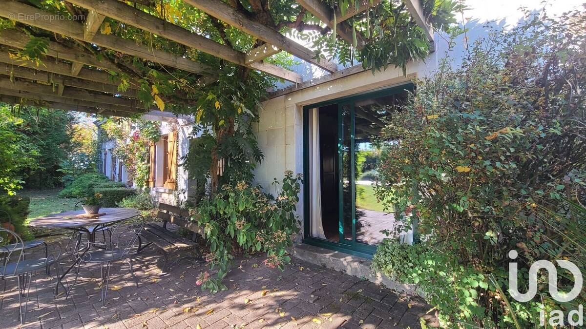 Photo 1 - Maison à LONGUE-JUMELLES