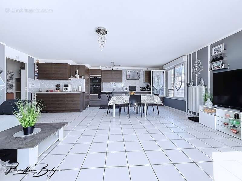 Appartement à SAINT-FONS