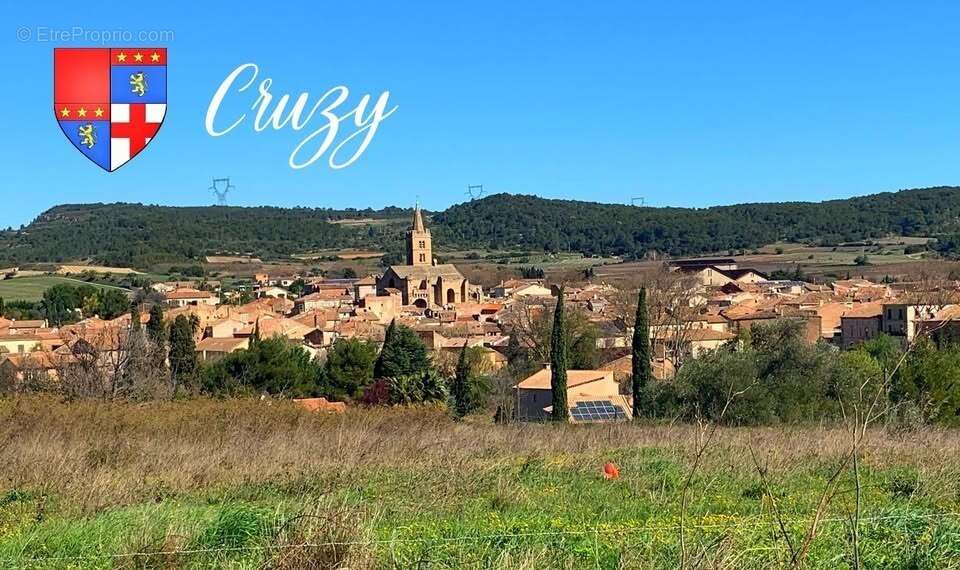 Terrain à CRUZY