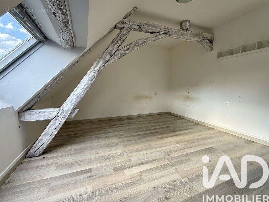 Maison 62 m² à Saulzais-Le-Potier  - photo 8
