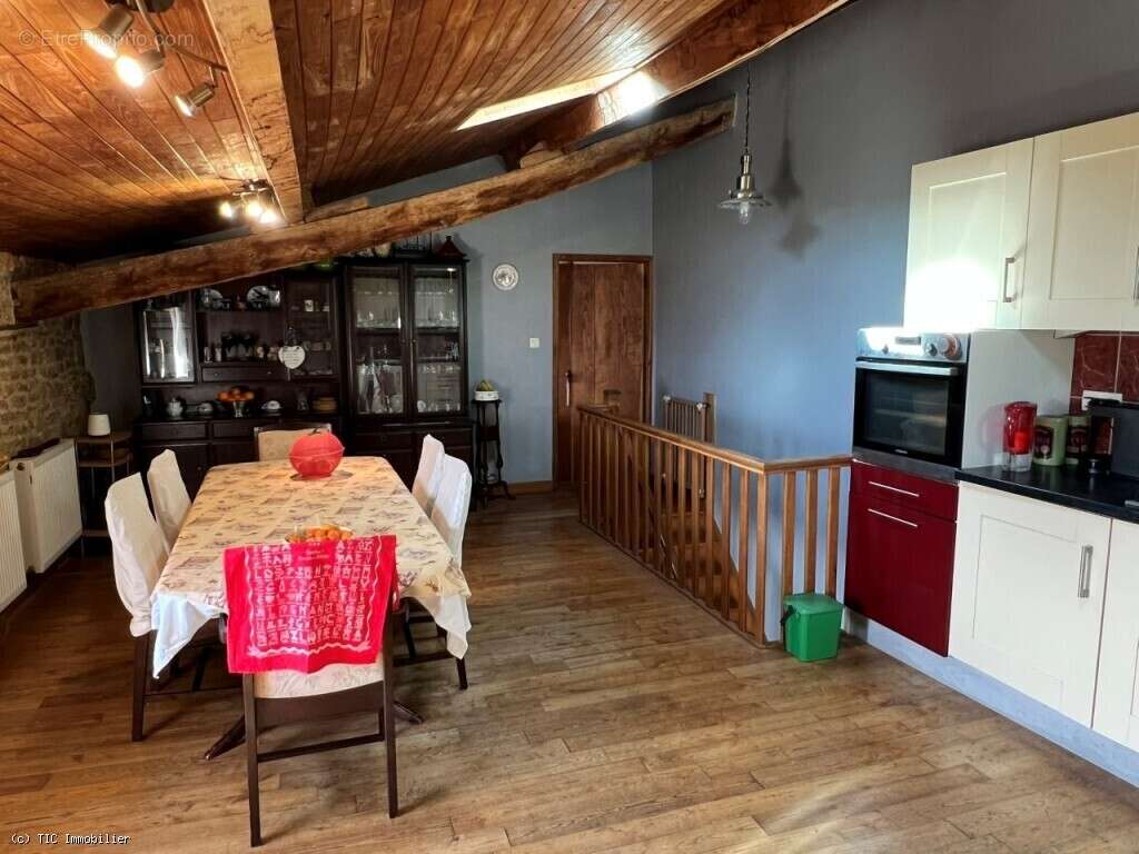 Maison à CELLEFROUIN