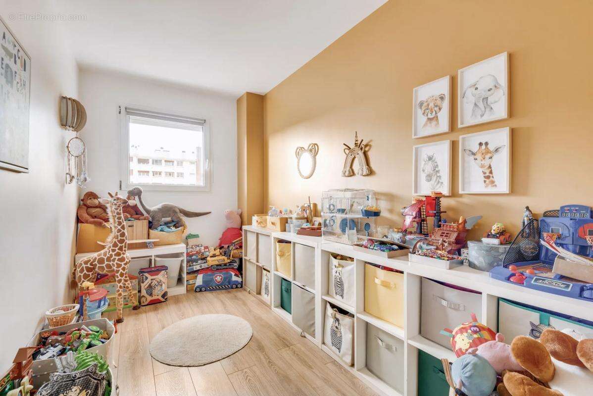 Appartement à FONTENAY-SOUS-BOIS