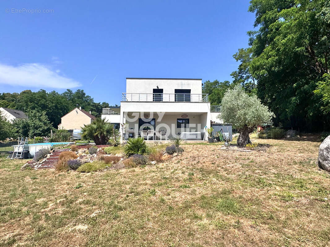 Maison à CHAMPCUEIL