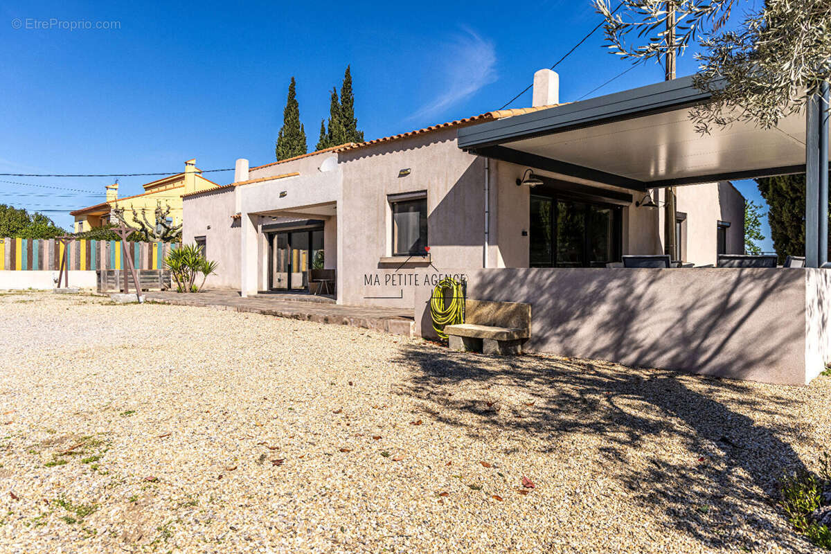 Maison à CHATEAUNEUF-LES-MARTIGUES