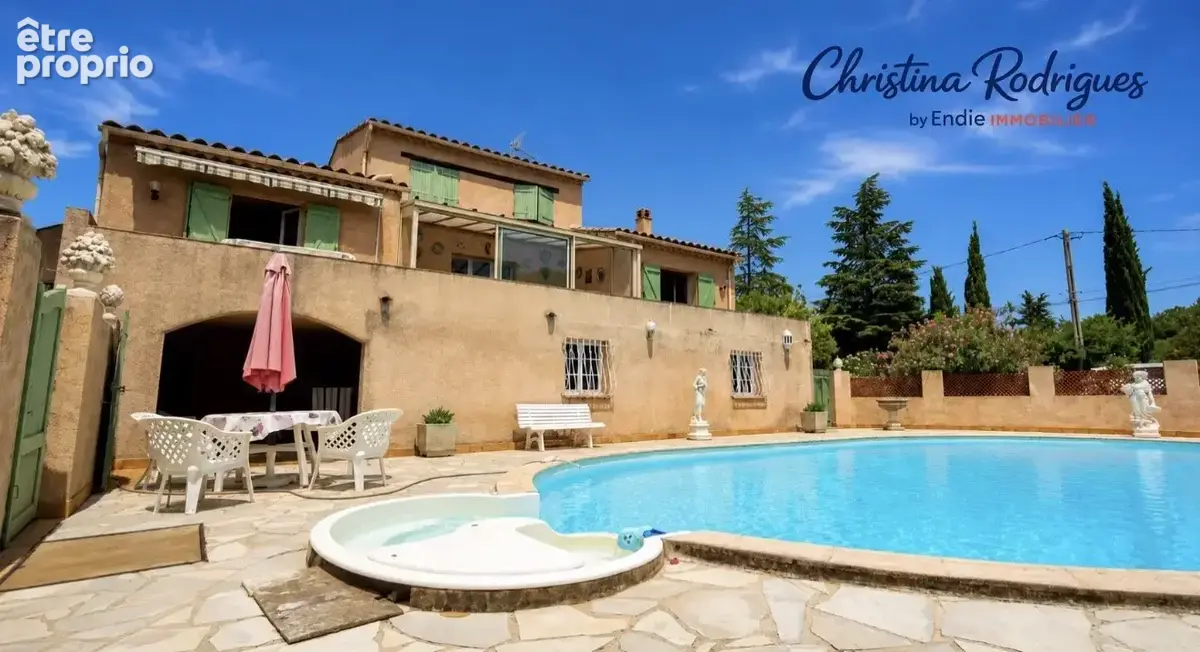 Lorgues villa t6 piscine garage - photo 3