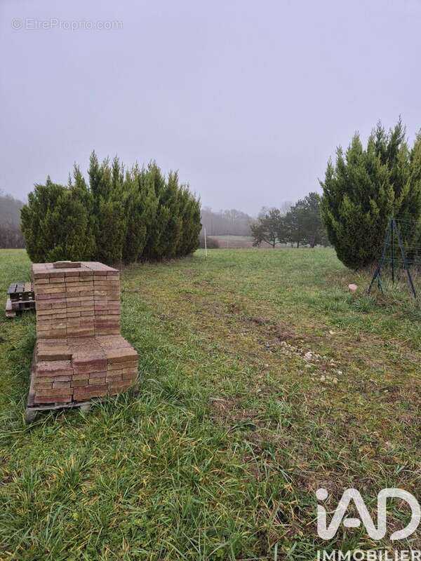 Photo 6 - Terrain à GENAC