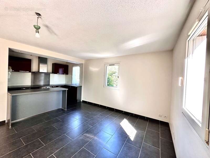Appartement à MARSEILLE-9E