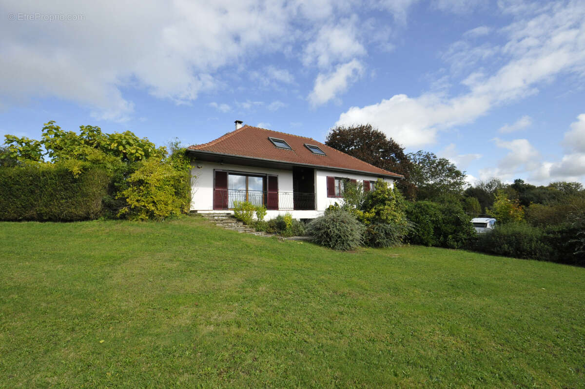 Maison à SAINT-PRIEST-SOUS-AIXE