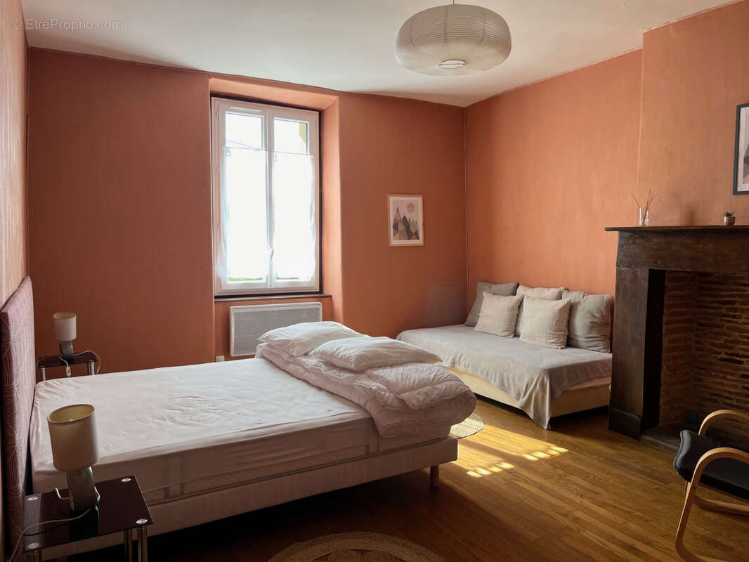 Maison à JUMILHAC-LE-GRAND