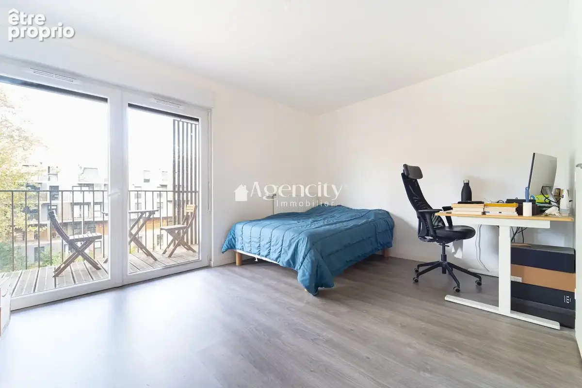 Appartement 1 pièce 25 m² à vendre à Torcy (77200) - photo 2