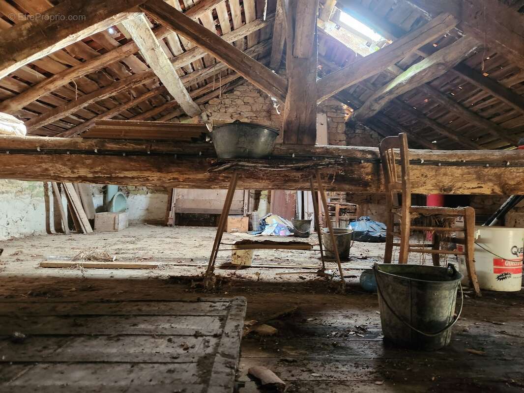 Maison à BONNAC-LA-COTE