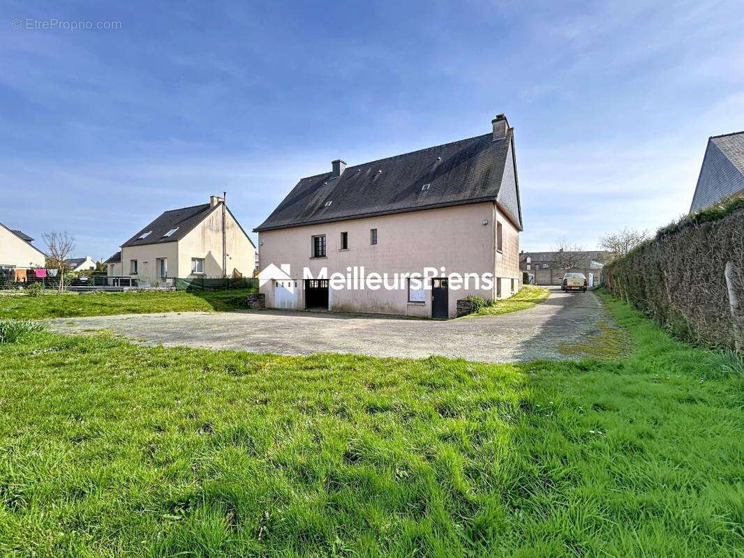 Maison à PLELAN-LE-GRAND