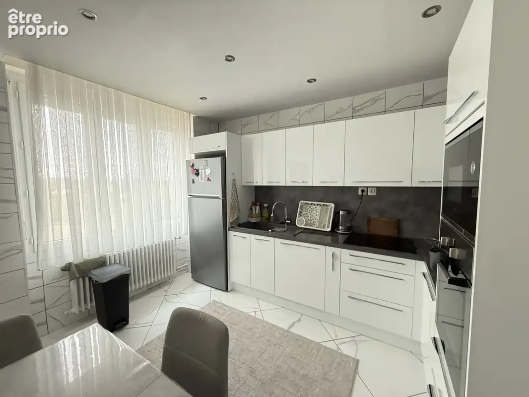 EXCLUSIVITE !! Roussillon, APPARTEMENT 110.5 m2 habitables, 4 chambres, balcon - photo 5
