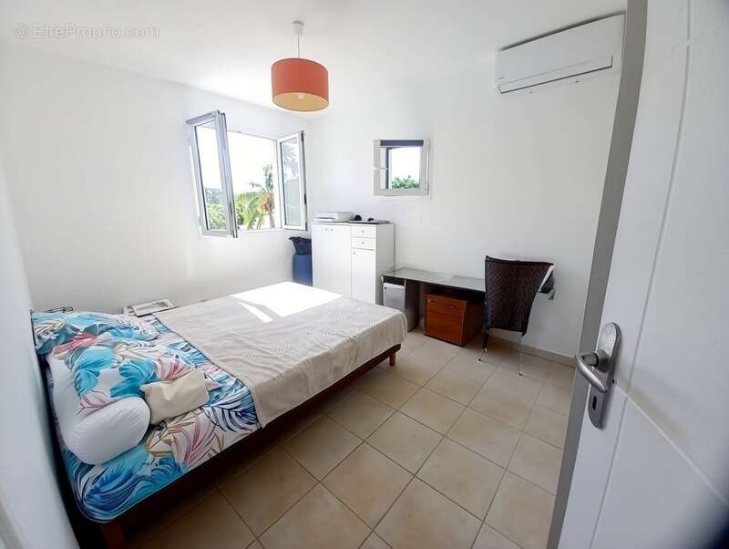 Appartement à LE MOULE