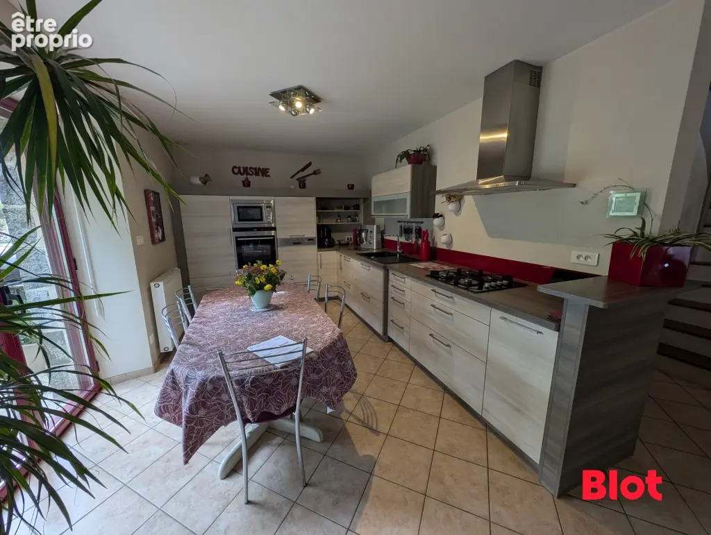 Maison 7 pièces 150 m² à vendre à Vitre (35500) - photo 4