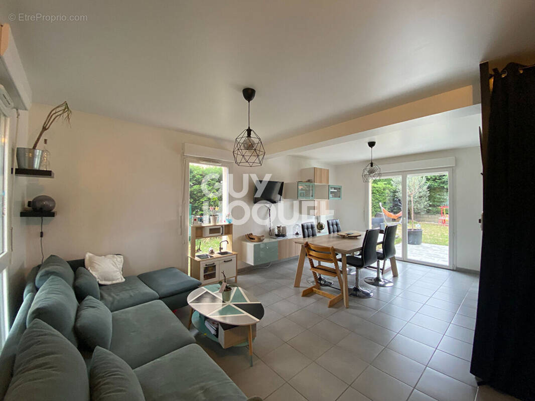 Maison à CHASSE-SUR-RHONE