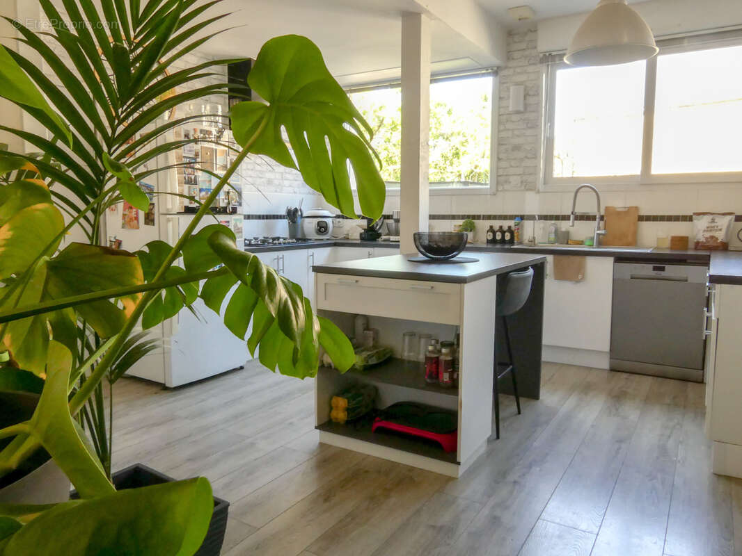 Maison de bourg rénovée avec atelier de 65 m2   Le Louroux-Béconnais - photo 12