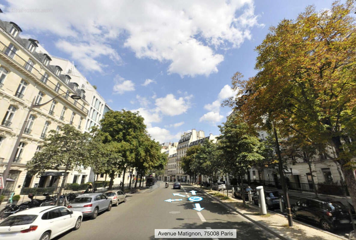 Appartement à PARIS-8E