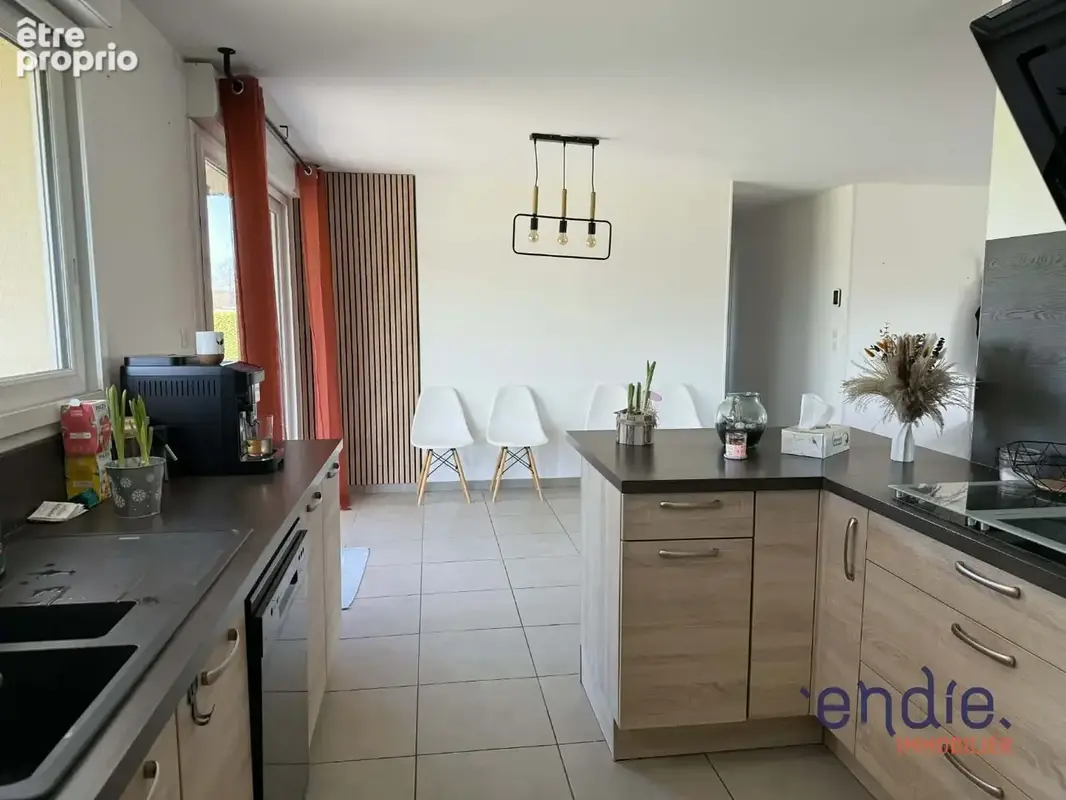Maison 5 pièces 92 m² à vendre à Diou (03290) - photo 4