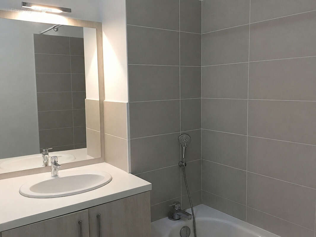 Appartement 2 pièces à vendre à Pibrac - Rez-de-chaussée, bon état, calme - photo 3