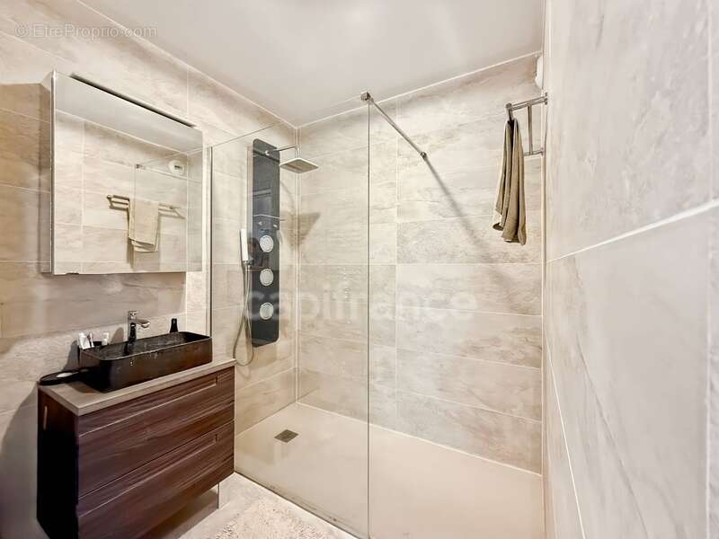 Appartement à DIVONNE-LES-BAINS