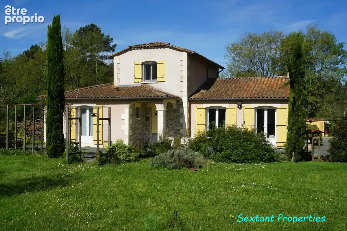 Charmante villa contemporaine au coeur d'un écrin de verdure. - photo 2