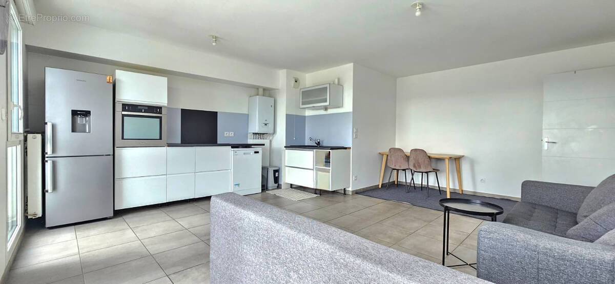 Appartement à DECINES-CHARPIEU