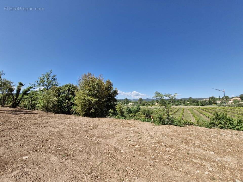 Terrain à CARCES