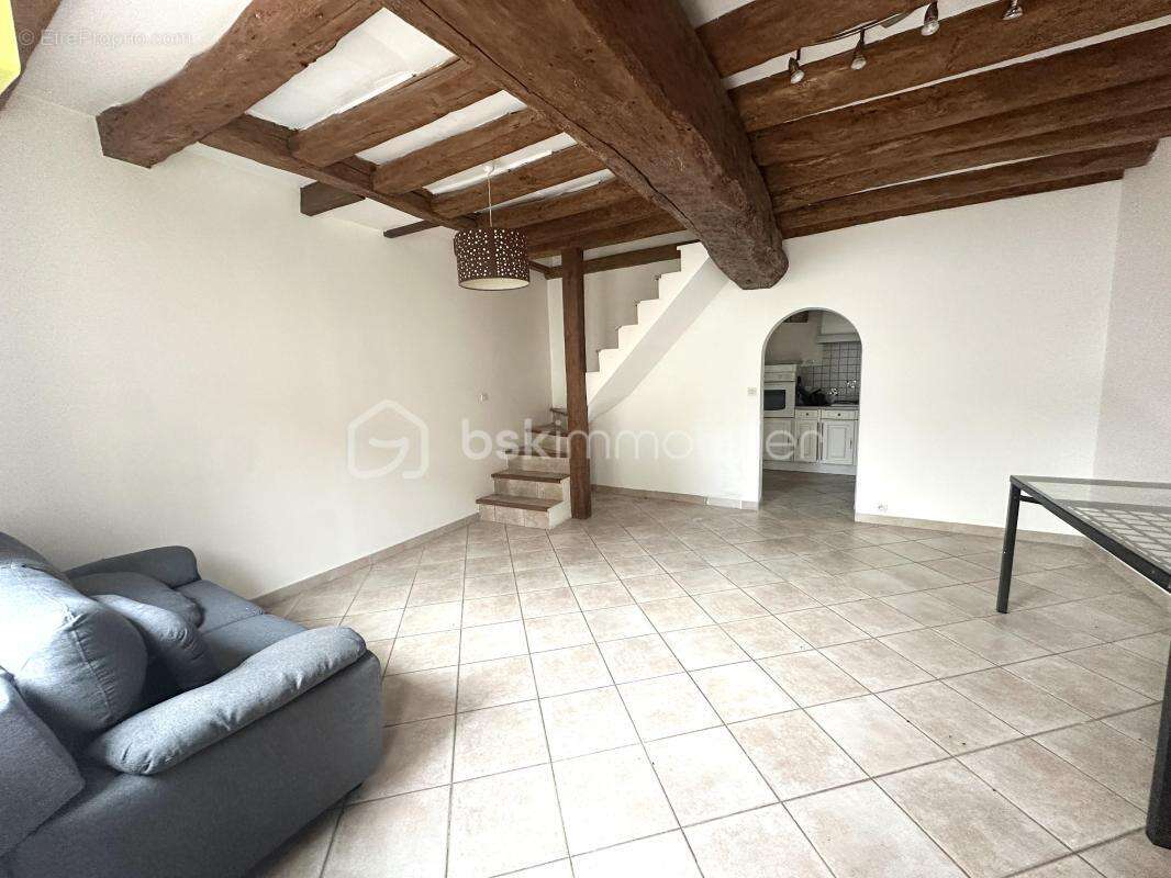 Maison à VILLENEUVE-LA-GUYARD