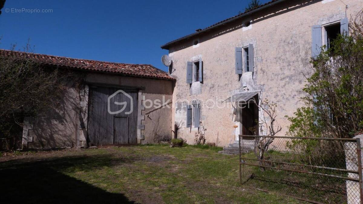 Maison à PETIT-BERSAC