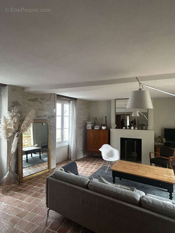 Maison à CRESPIERES
