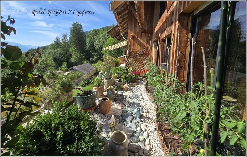 Aux Seyes, commune de Champcella, grande maison de montagne rénovée pour résidence principale, gîte ou chambres d’hôtes - photo 6