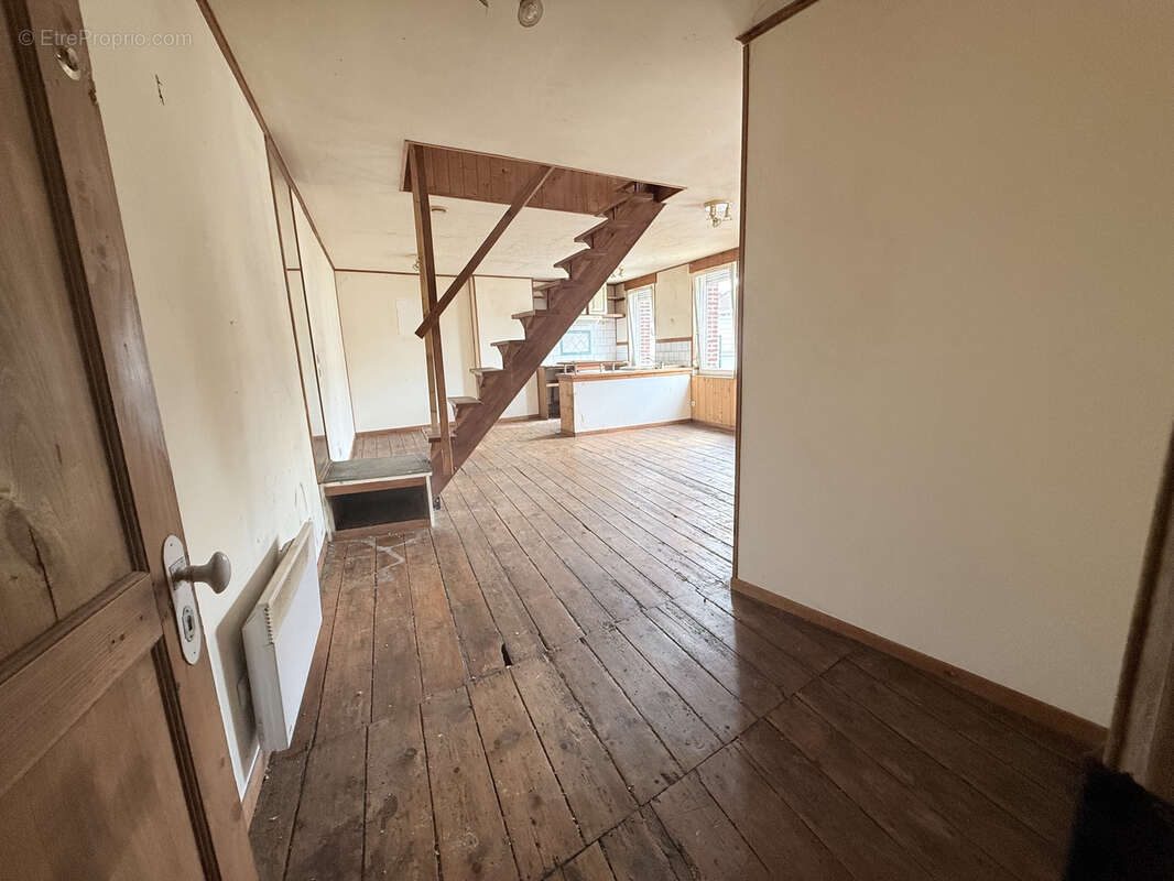 Immeuble de rapport 3 lots et hangar - photo 6