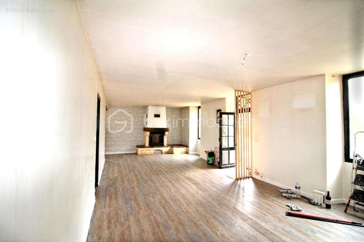 Maison à SAINTE-RADEGONDE