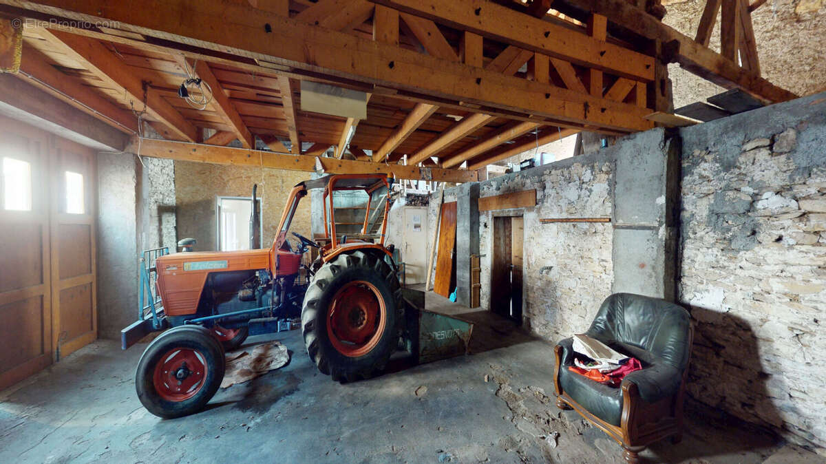 Maison à CHARMAUVILLERS