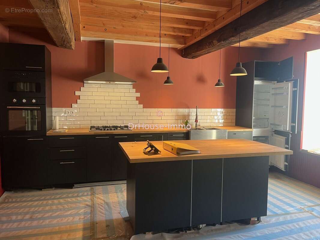 Maison à ROUSSILLON-EN-MORVAN